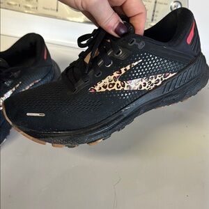 Brooks Women's Black Running Shoes